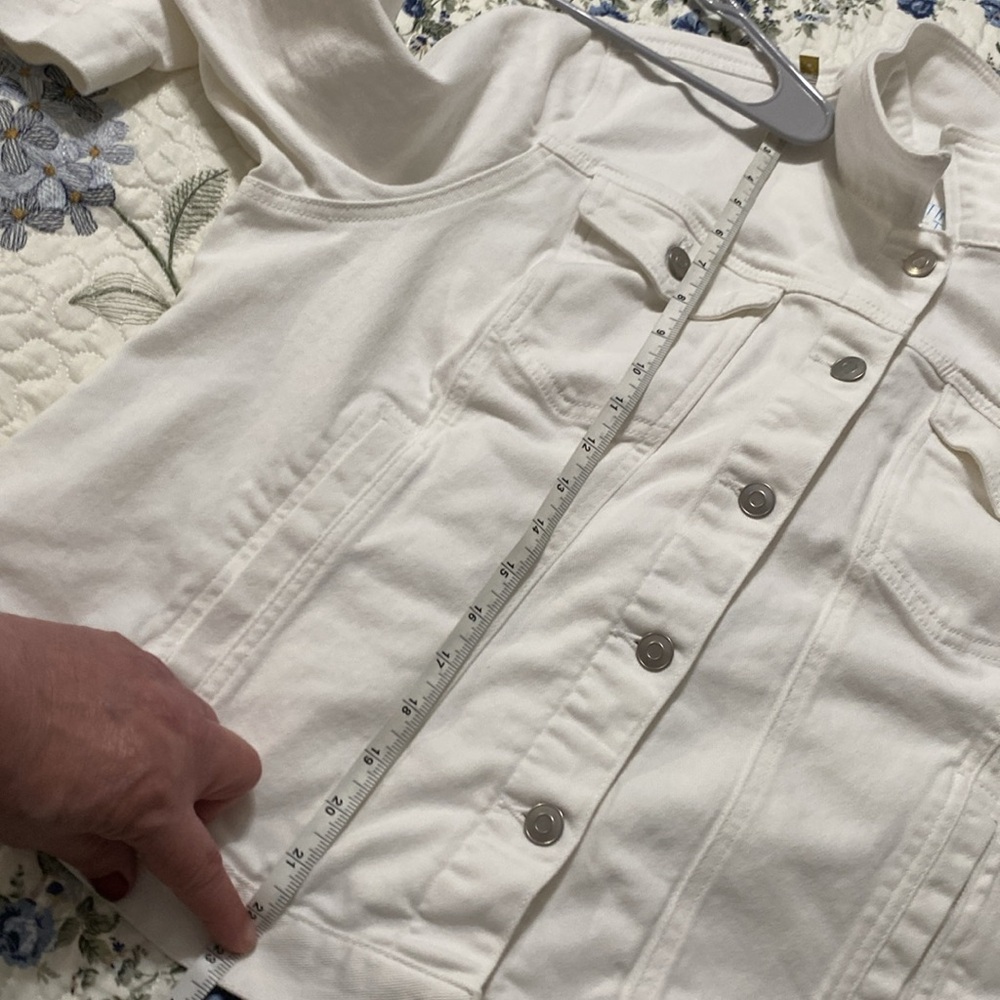 Women's White Denim Jacket - Picture 11 of 13